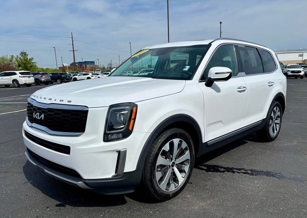 Used 2022 Kia Telluride S AWD/4WD image 3