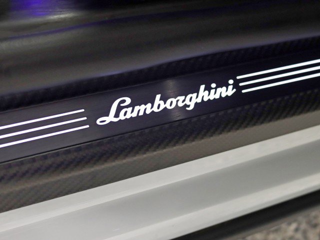 Used 2023 Lamborghini Urus Performante image 23