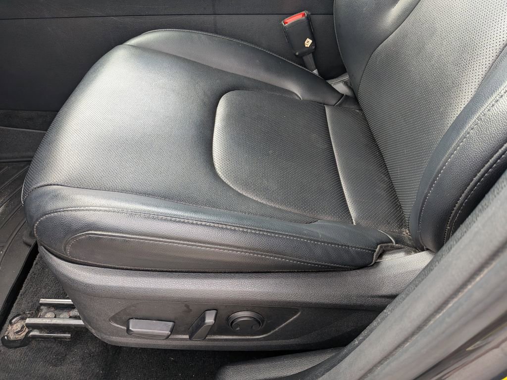 Used 2023 Kia Sportage SX image 19