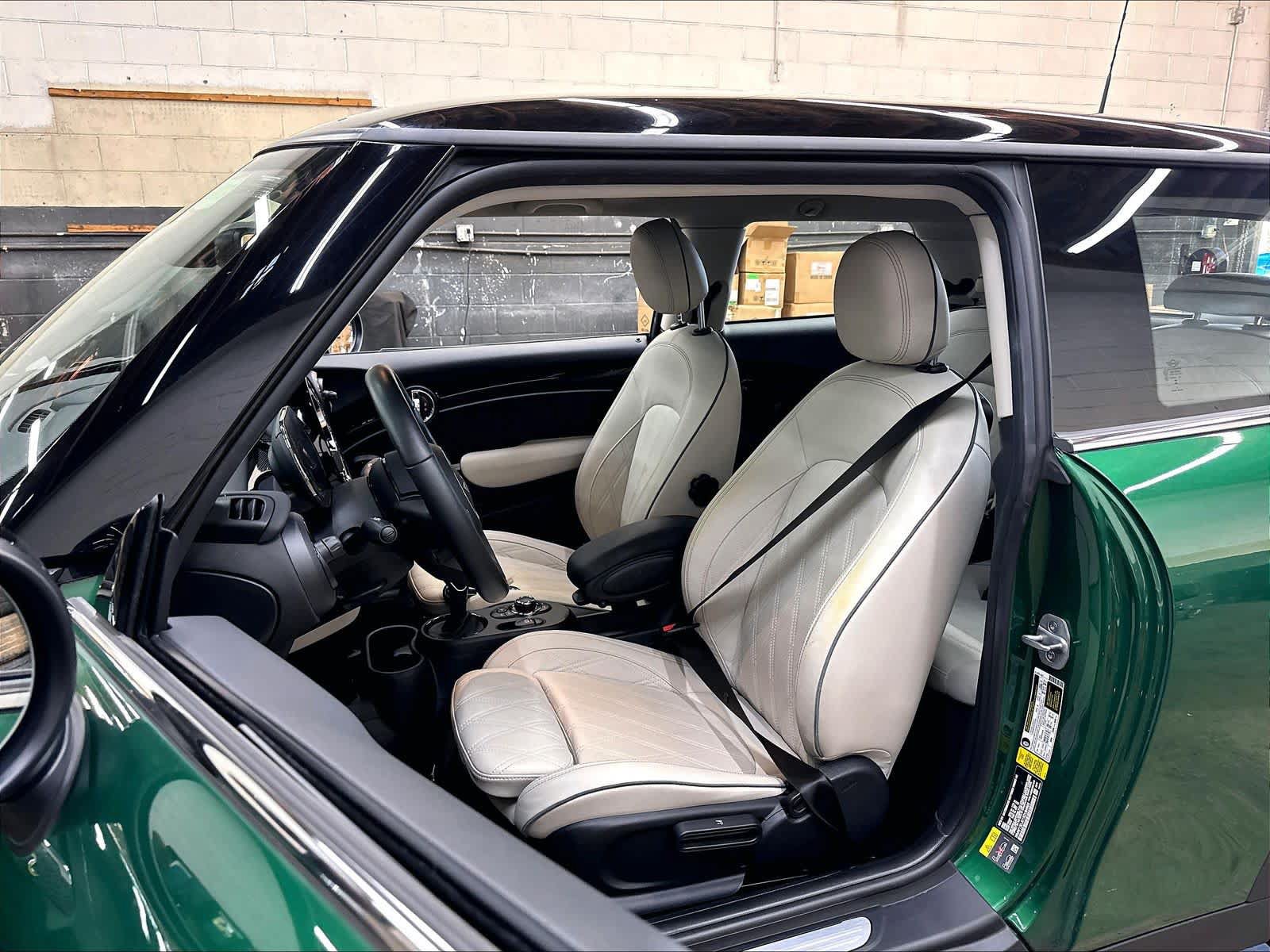 Used 2024 MINI Cooper SE w/ Signature Upholstery Package FWD image 27