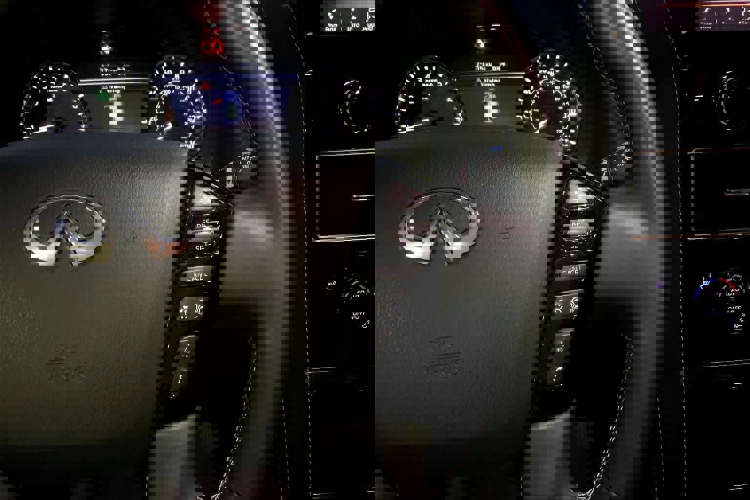 Used 2023 INFINITI QX80 Premium Select w/ Cargo Package image 24