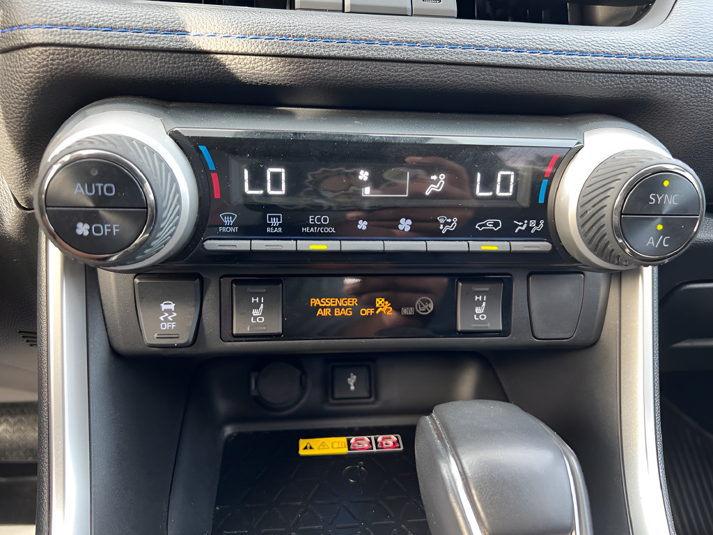 Used 2022 Toyota RAV4 XSE AWD/4WD image 29