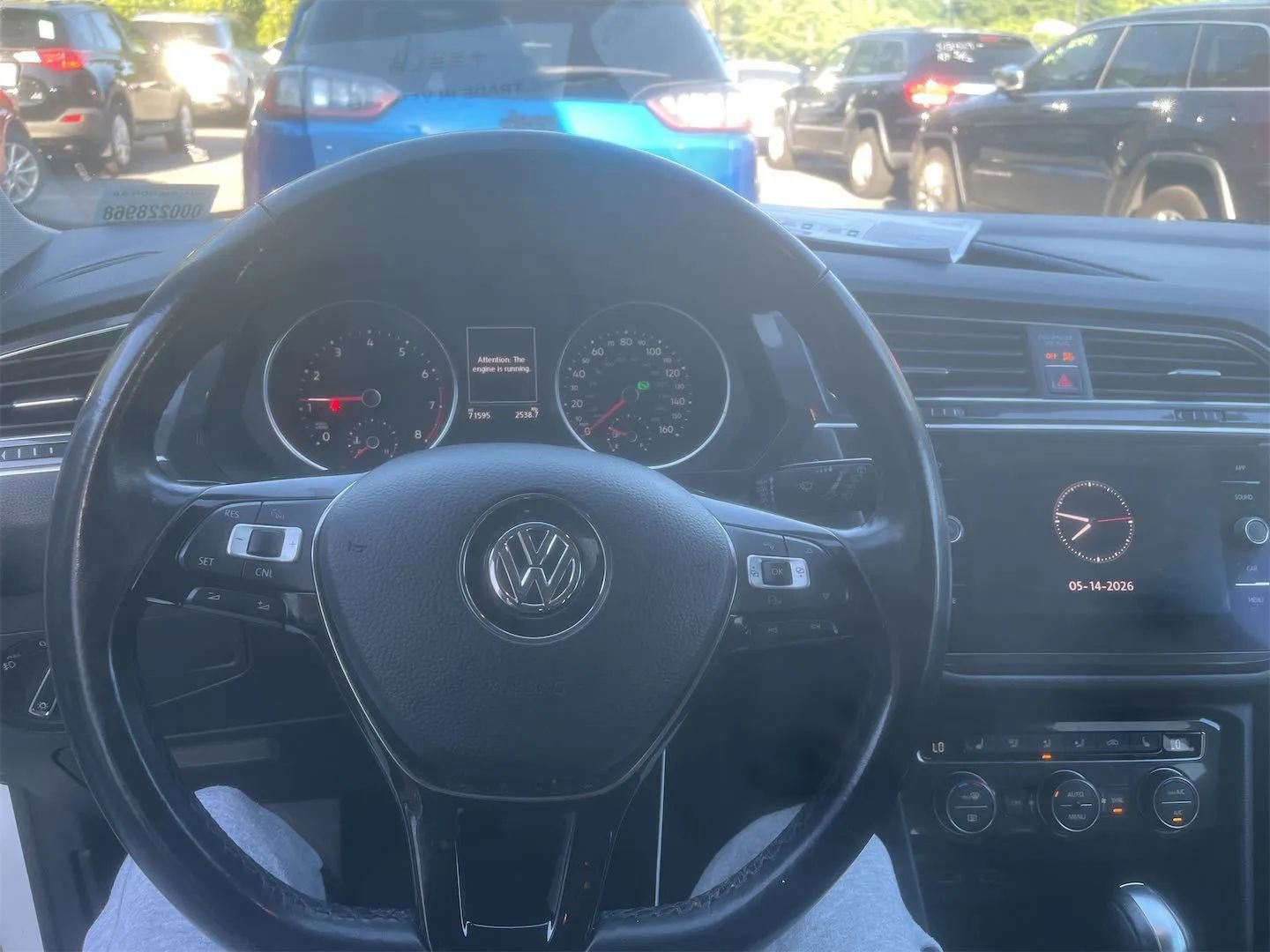Used 2018 Volkswagen Tiguan SEL FWD image 6