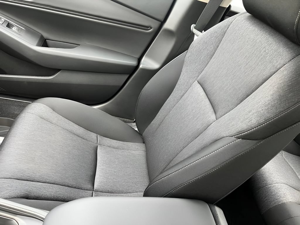Used 2025 Honda Accord SE image 16