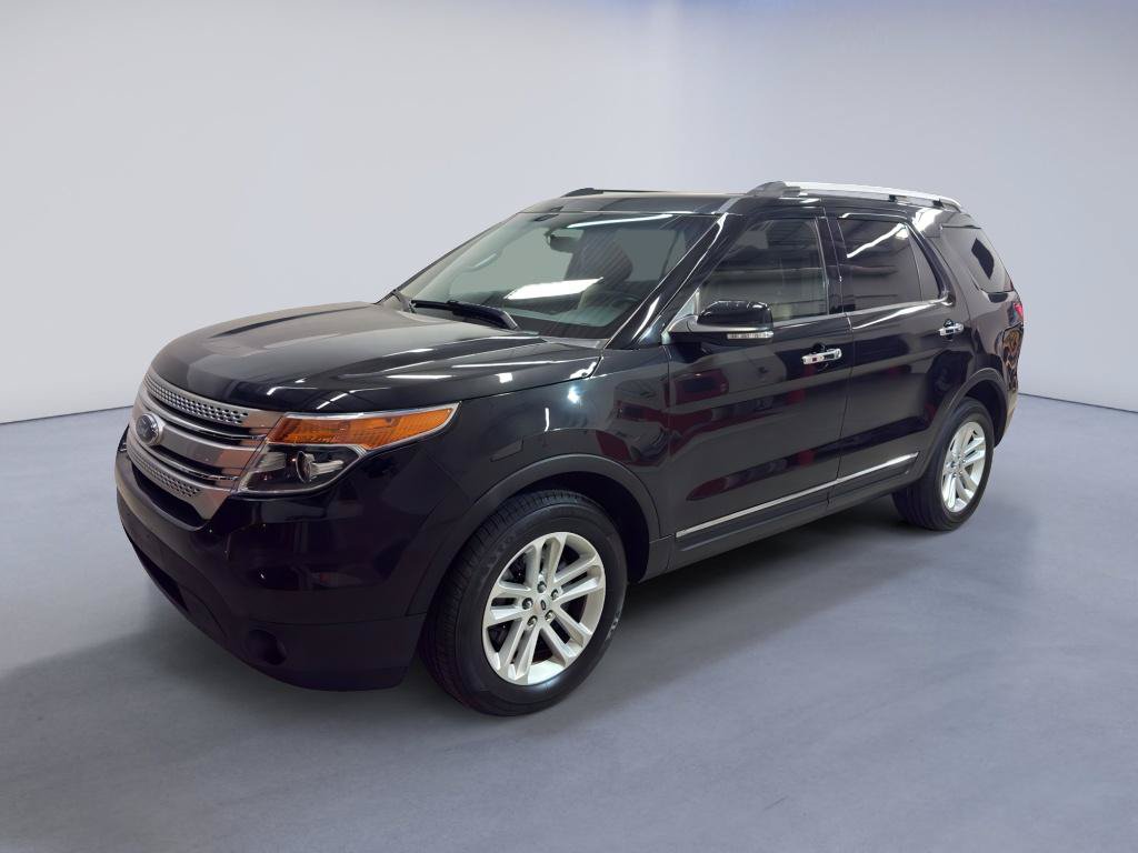 Used 2015 Ford Explorer XLT w/ Equipment Group 202A AWD/4WD image 3