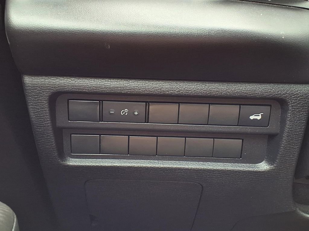 Used 2024 Mitsubishi Outlander SE image 17