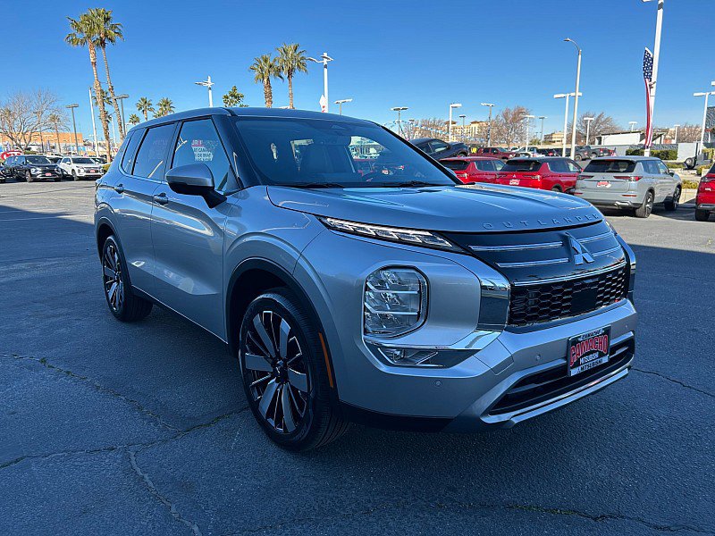 New 2026 Mitsubishi Outlander SE FWD image 1