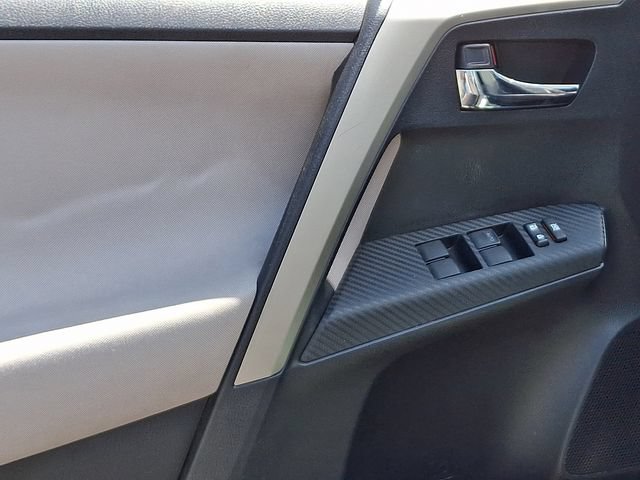 Used 2014 Toyota RAV4 XLE AWD/4WD image 20