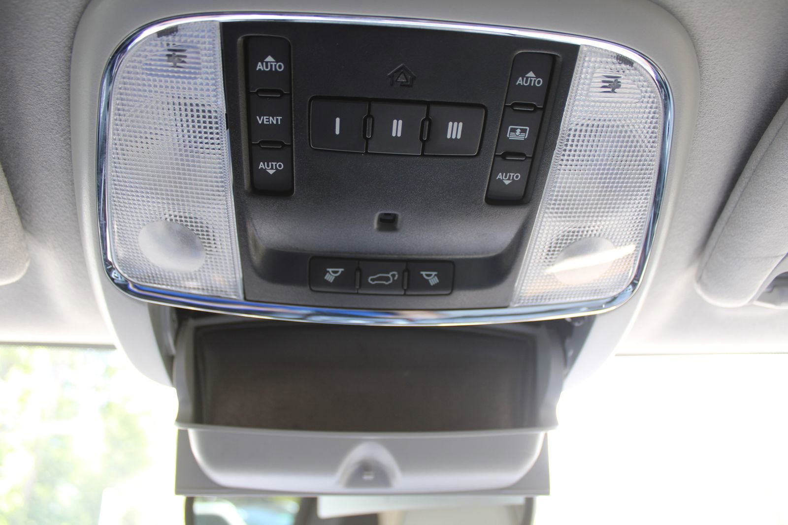 Used 2018 Jeep Grand Cherokee Summit AWD/4WD image 56