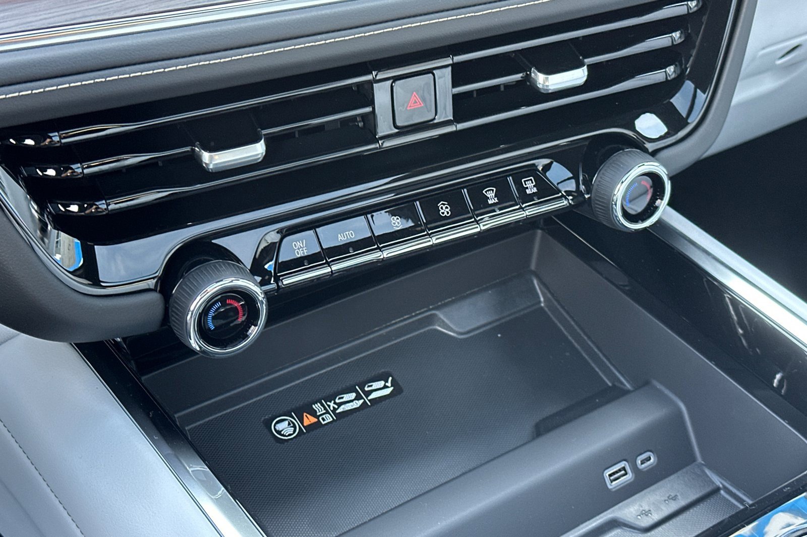 New 2026 Chevrolet Suburban Premier w/ Sun And Tow Package image 26