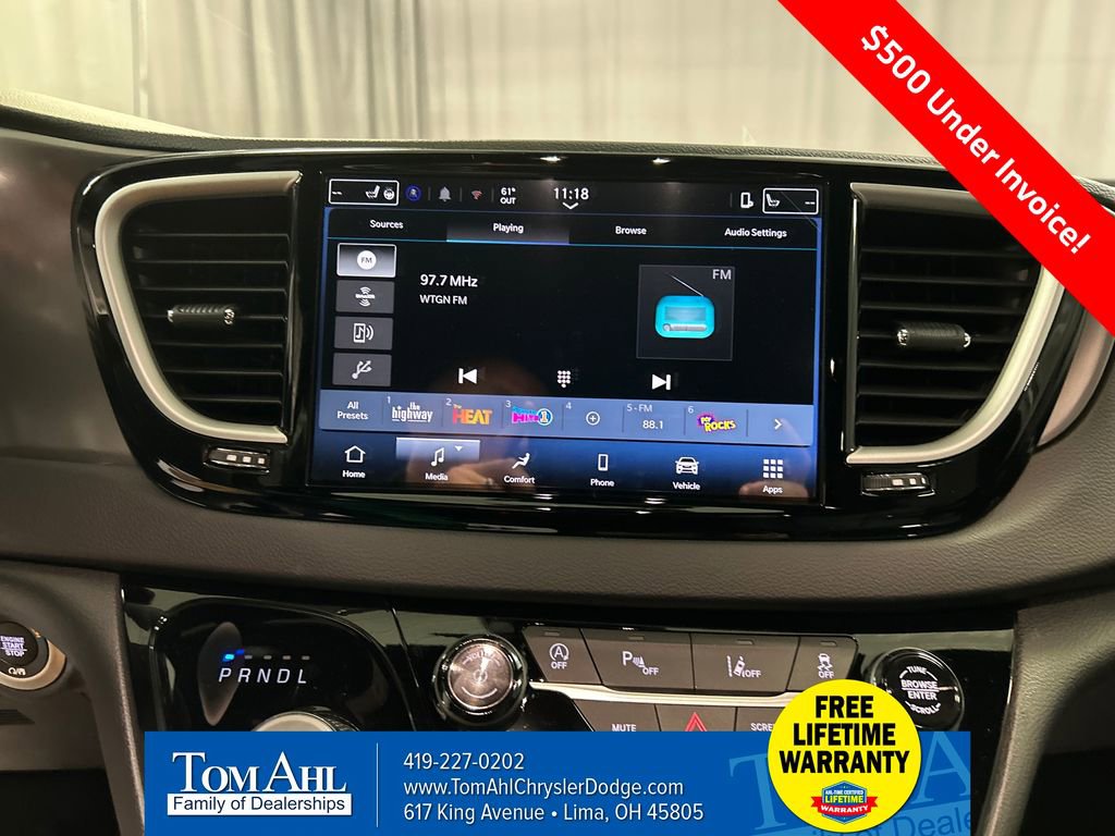 New 2026 Chrysler Voyager LX image 15