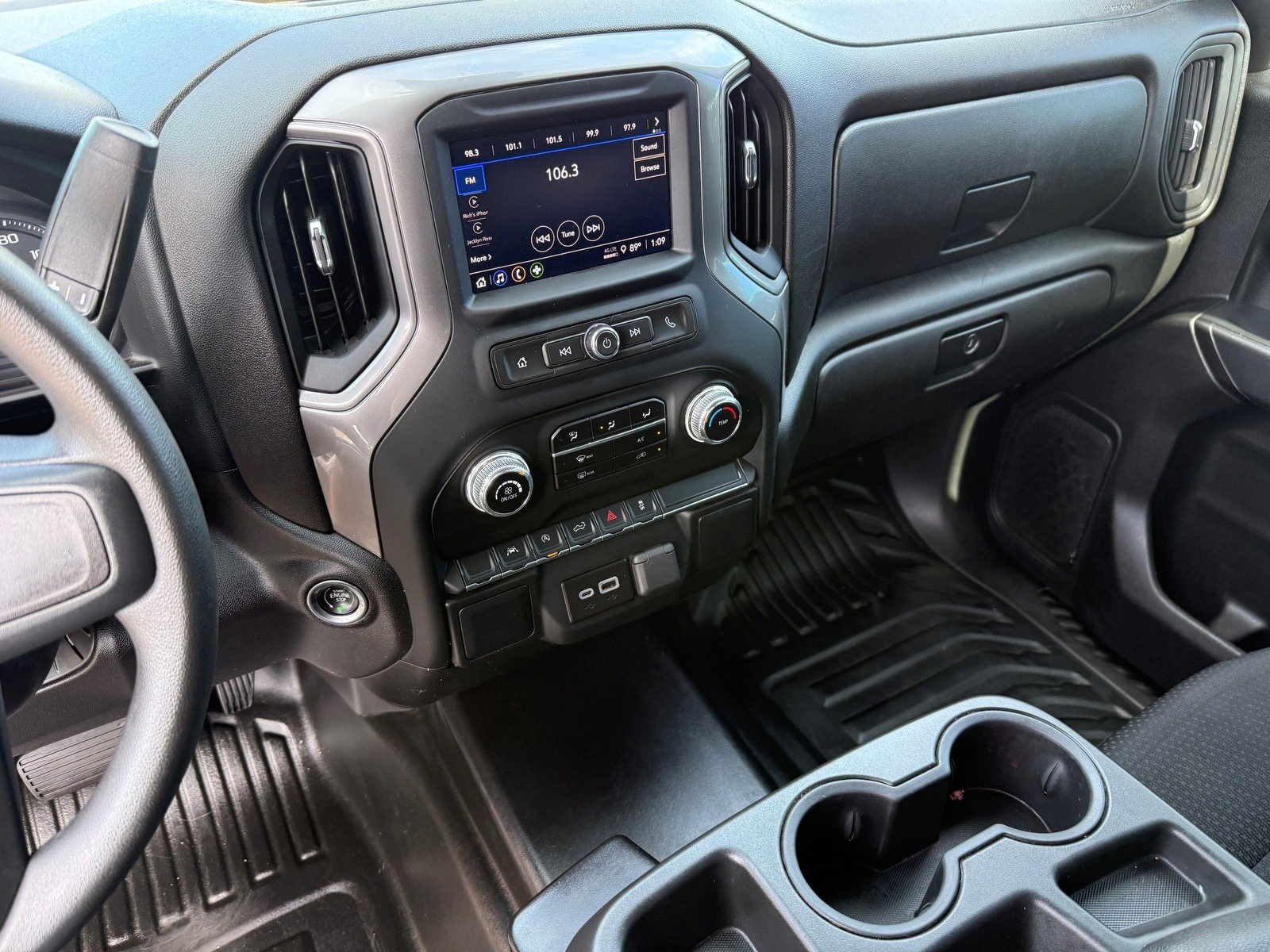 Used 2024 GMC Sierra 1500 Pro w/ Convenience Package image 11