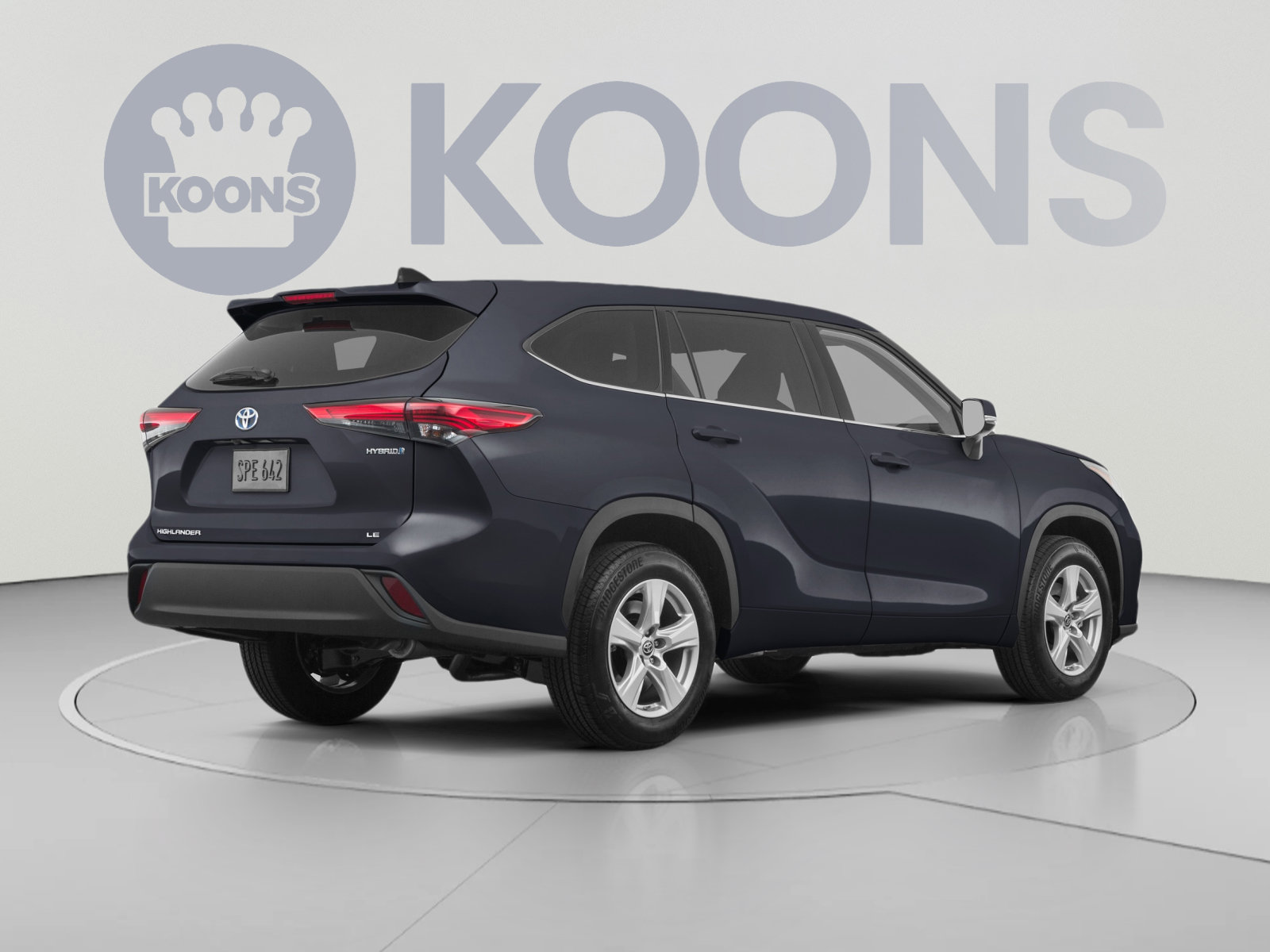 Used 2023 Toyota Highlander LE AWD/4WD image 4