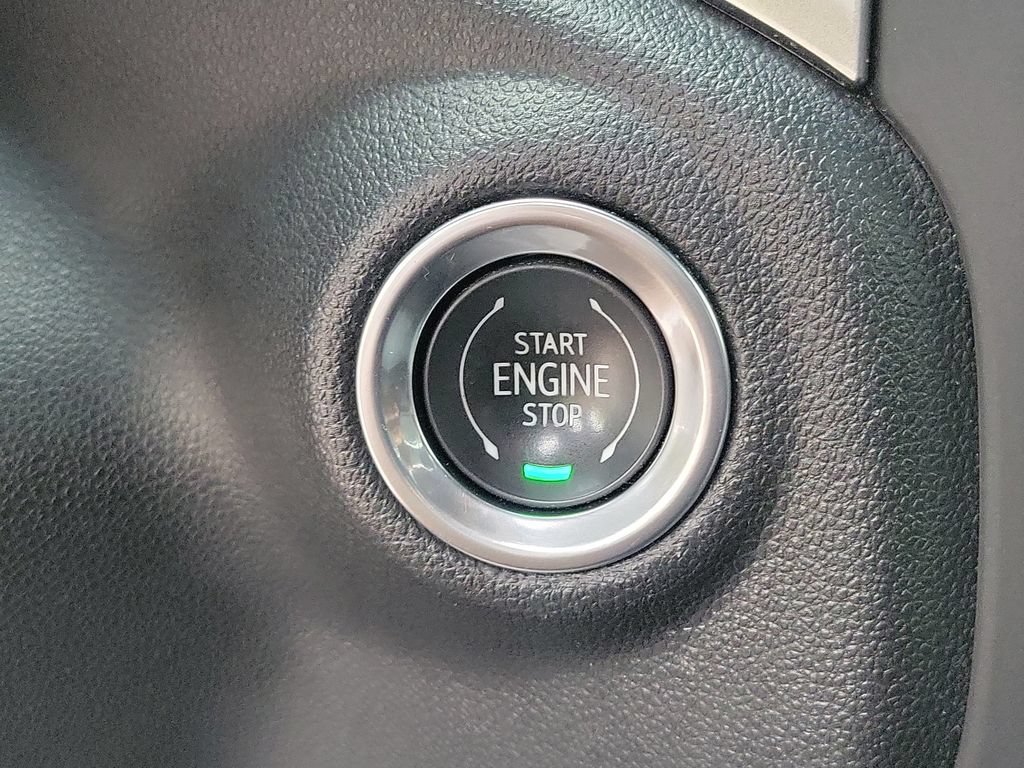 Used 2019 Chevrolet Silverado 1500 RST AWD/4WD image 33