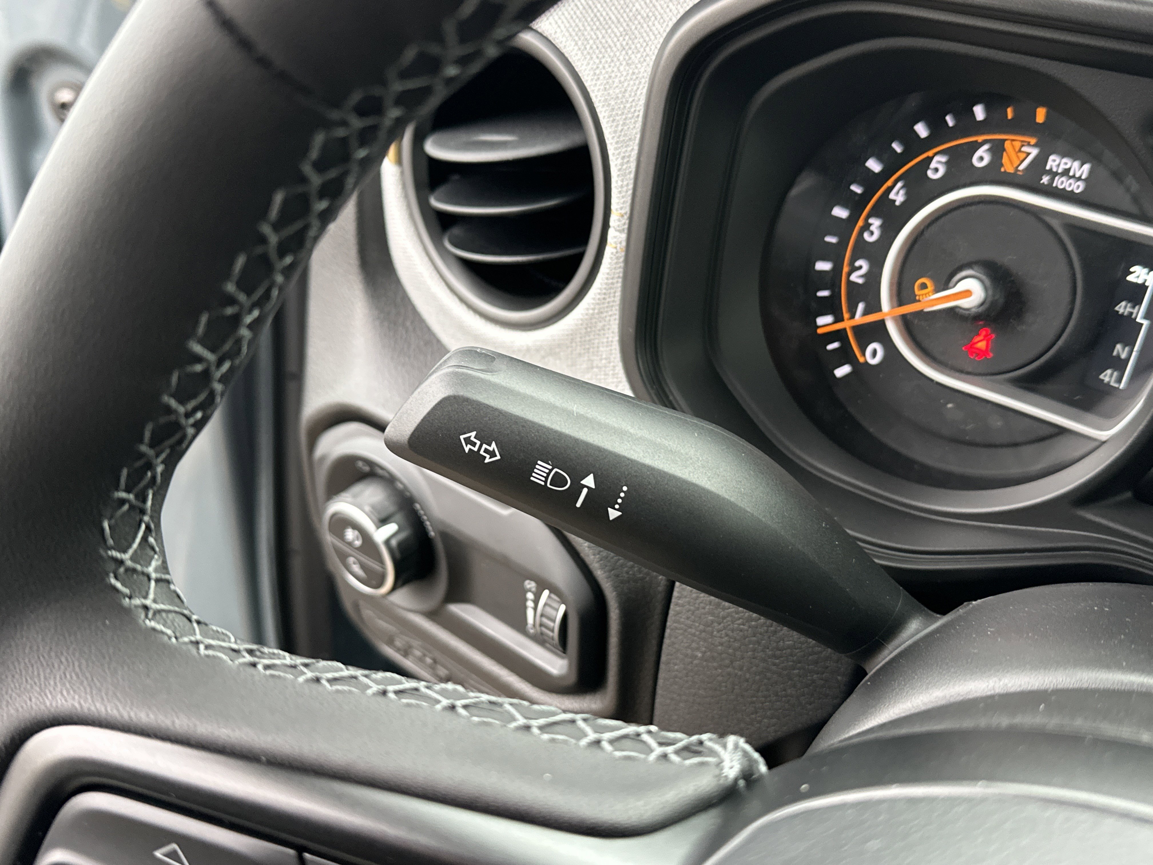 New 2026 Jeep Gladiator Sport image 18