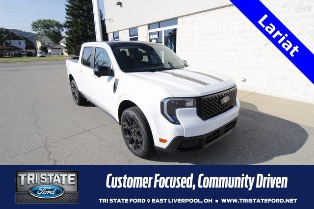 New 2025 Ford Maverick Lariat w/ Black Appearance Package image 1