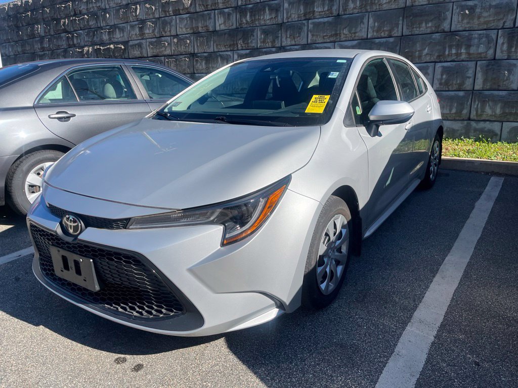 Used 2021 Toyota Corolla LE FWD image 3
