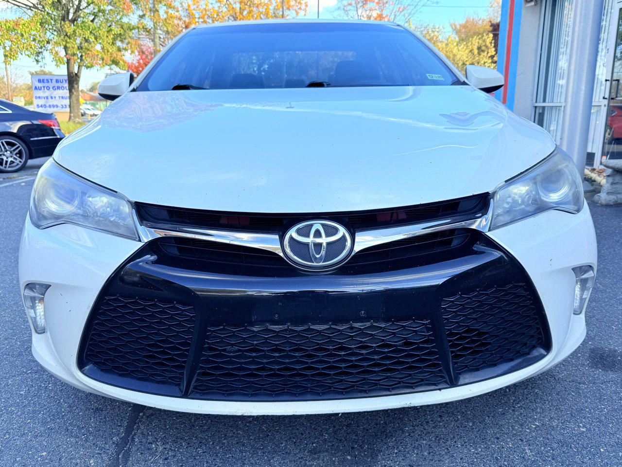 Used 2017 Toyota Camry SE image 15