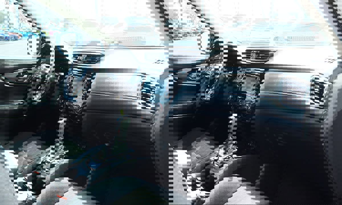 Used 2019 Nissan Rogue S image 35