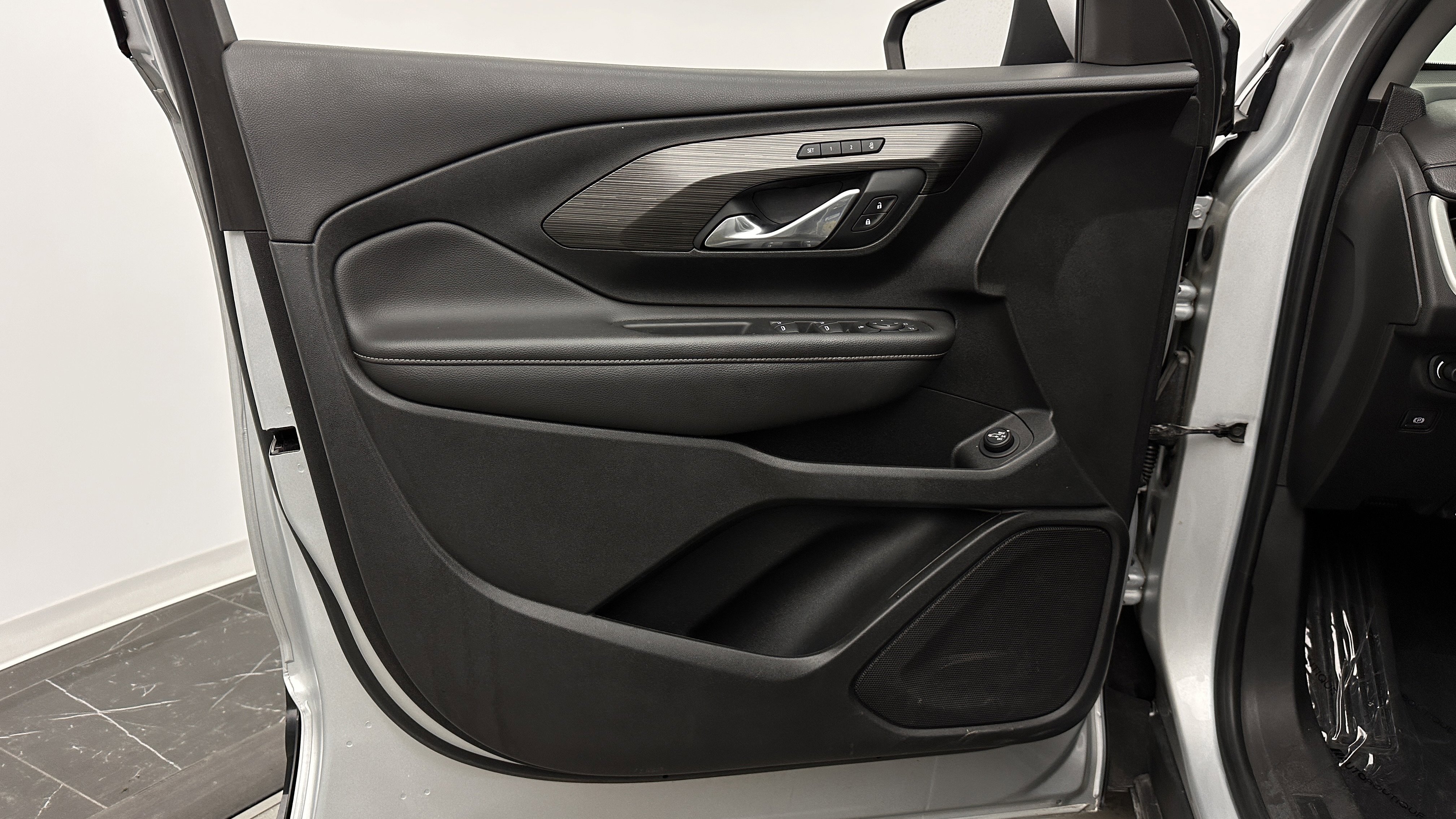 Used 2022 GMC Terrain SLT image 10