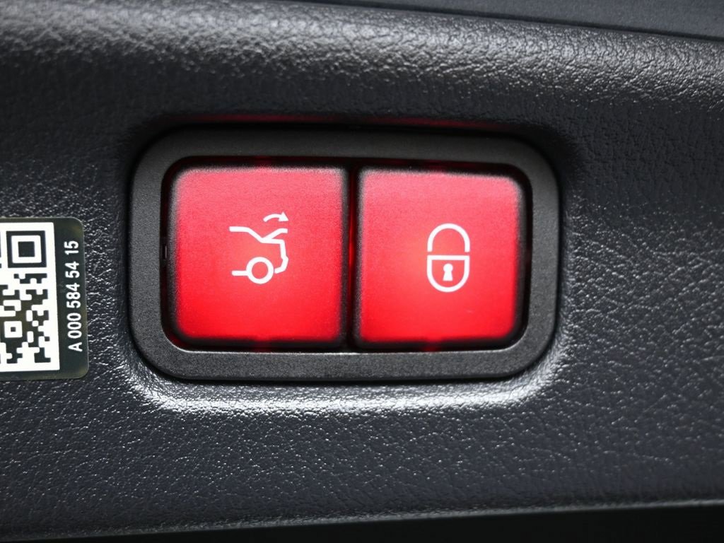 Used 2024 Mercedes-Benz C 300 4MATIC Sedan image 19