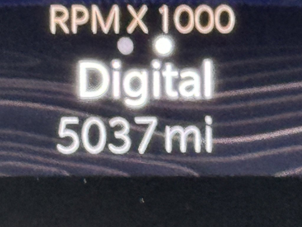 Used 2025 Jeep Grand Cherokee L Altitude image 10