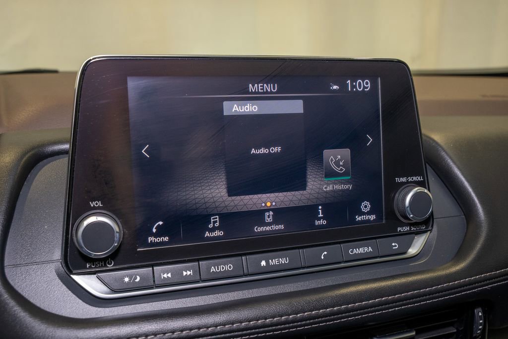 Used 2022 Nissan Rogue SV w/ SV Premium Package image 14