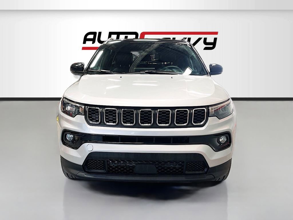 Used 2024 Jeep Compass Limited AWD/4WD image 2