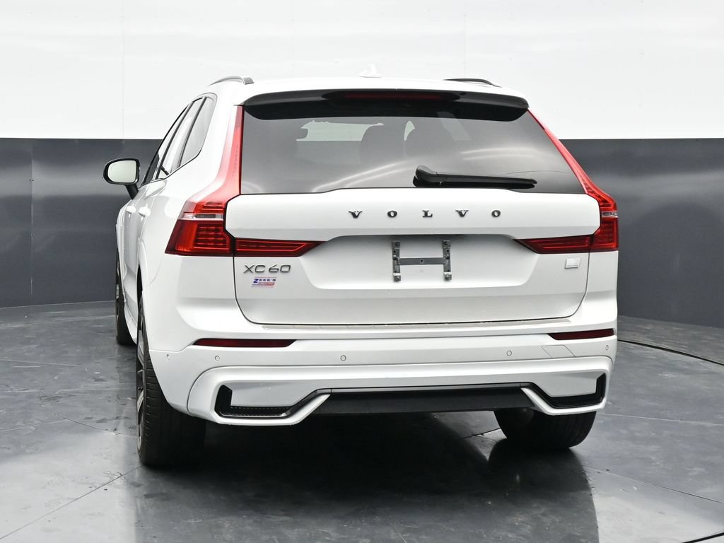 Used 2024 Volvo XC60 T8 Ultimate w/ Climate Package AWD/4WD image 7