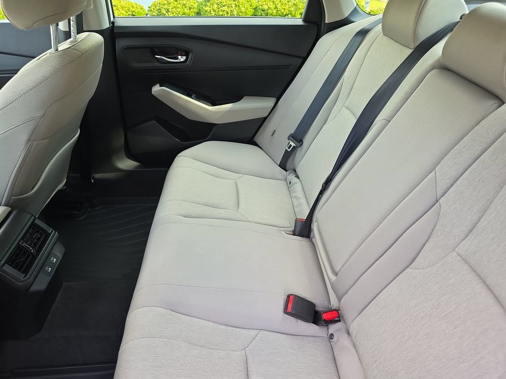 Used 2025 Honda Accord SE image 18
