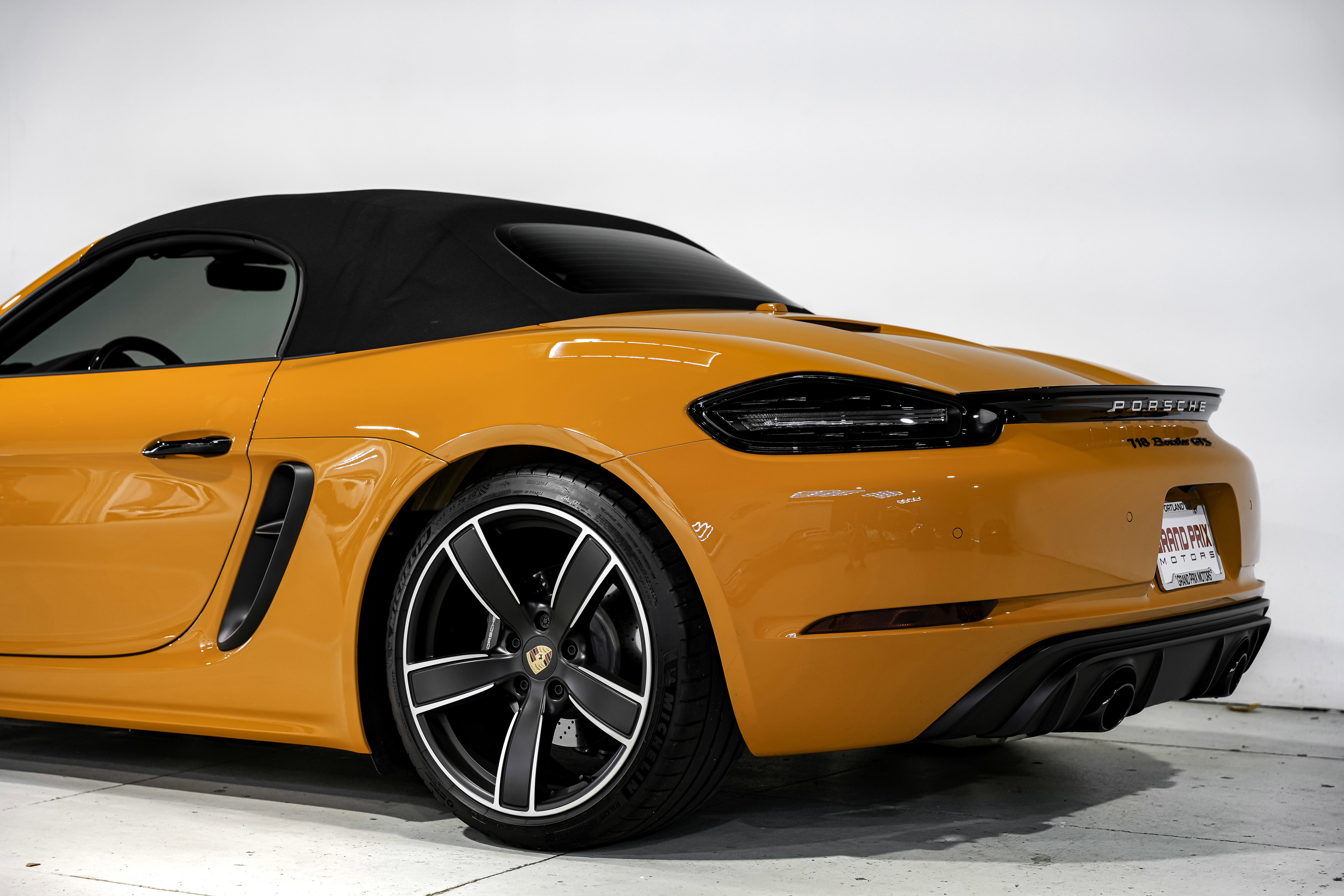 Used 2023 Porsche 718 Boxster GTS image 32