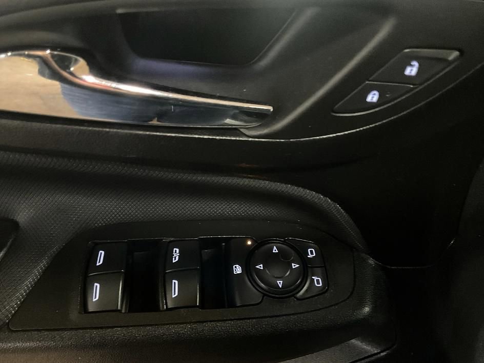 Used 2023 Chevrolet Equinox RS image 32