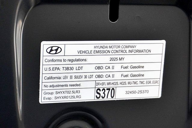 Certified 2025 Hyundai Tucson SE image 35