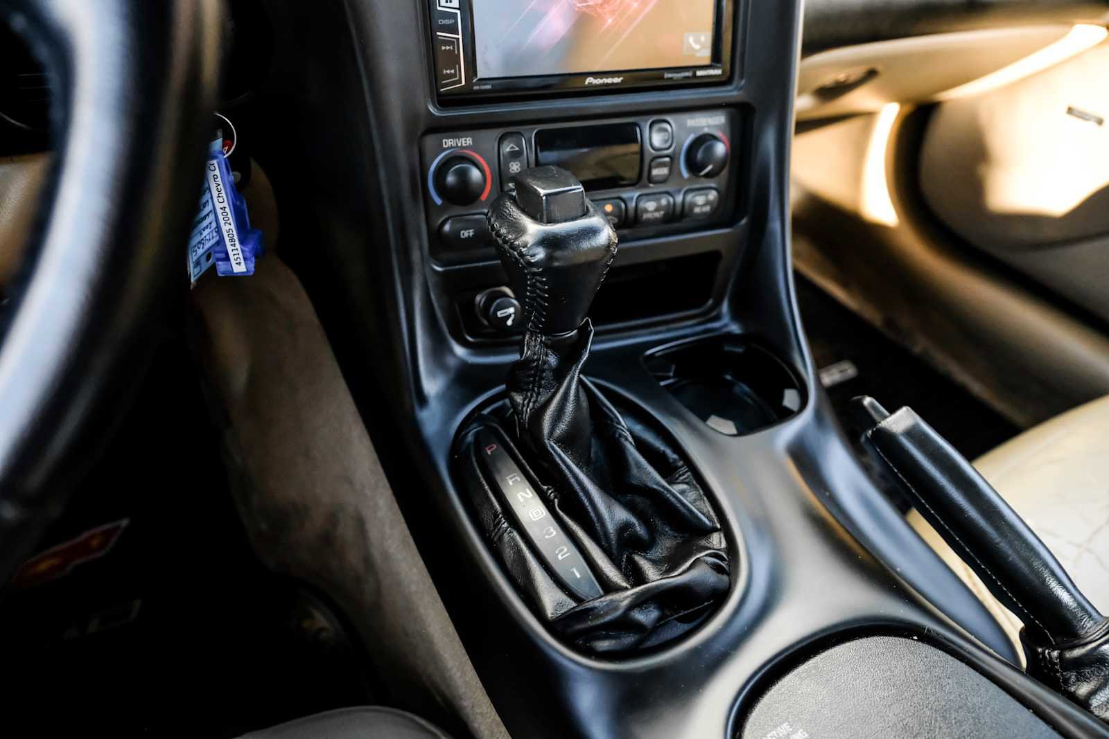 Used 2004 Chevrolet Corvette Coupe w/ Roof Package image 17