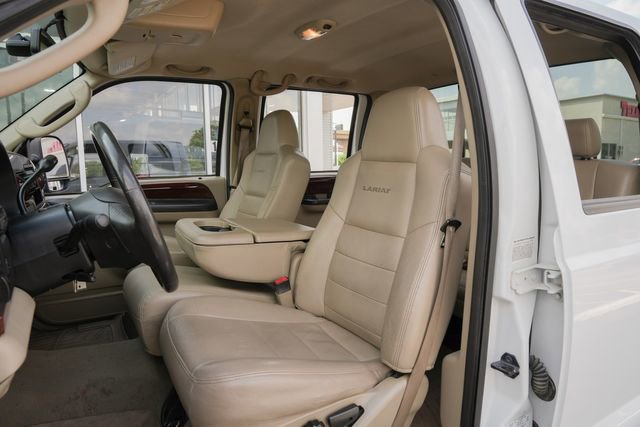 Used 2006 Ford F350 Lariat image 25