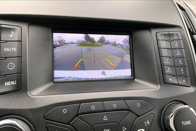 Used 2016 Ford Edge SE image 21