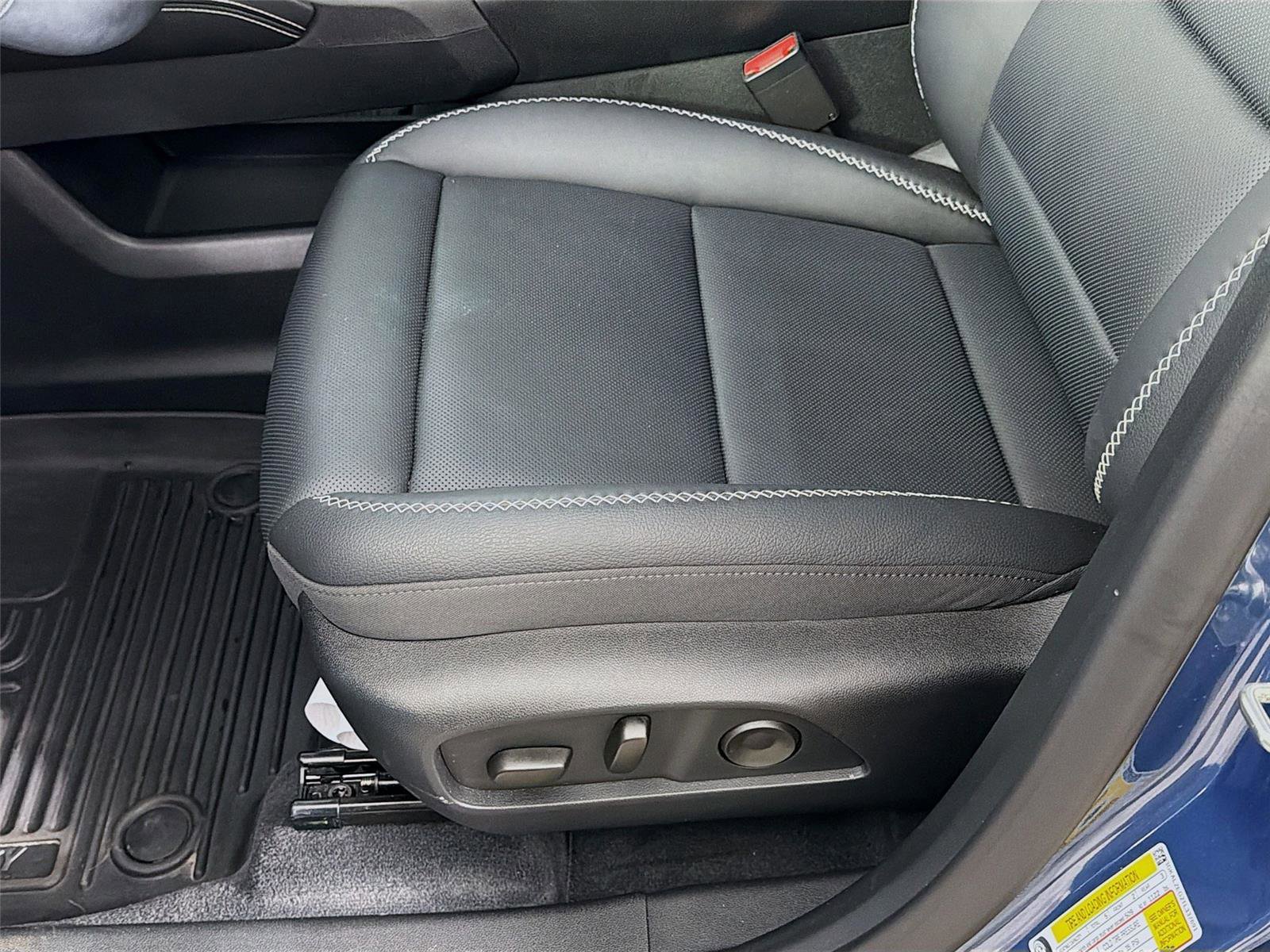 Used 2026 GMC Terrain Denali image 20