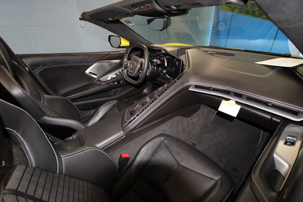Used 2023 Chevrolet Corvette Stingray Premium Conv w/ Battery Protection Package image 25