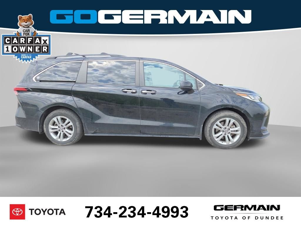 Used 2022 Toyota Sienna XSE AWD/4WD image 7