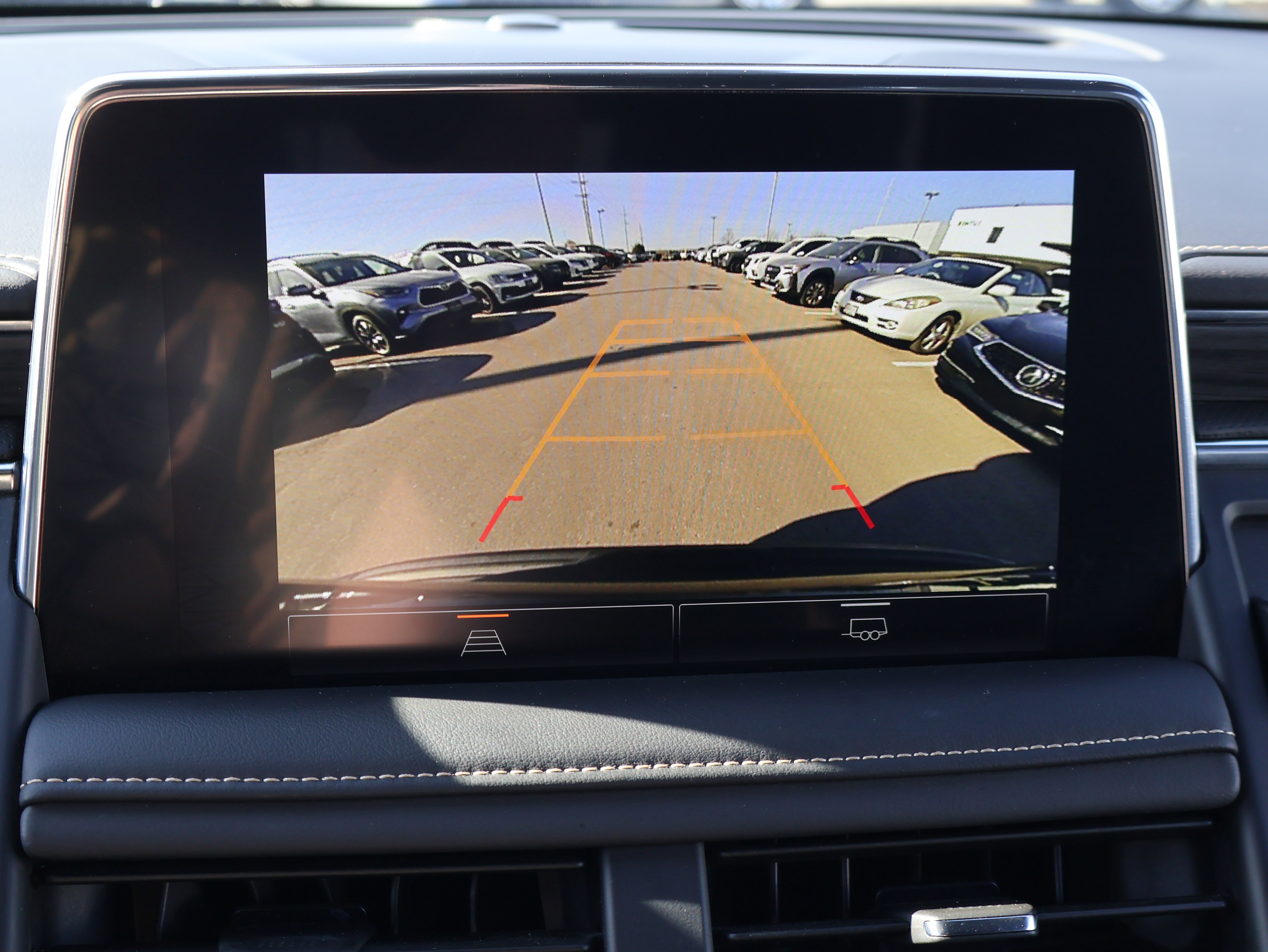 Used 2024 GMC Yukon SLT image 30