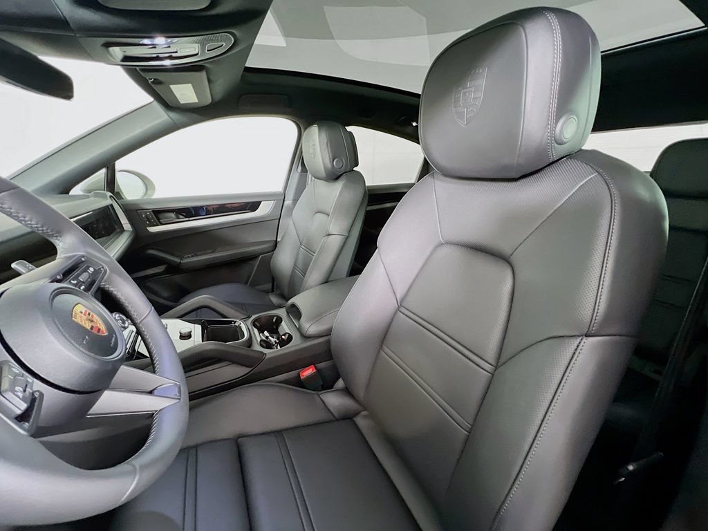 New 2026 Porsche Cayenne Coupe AWD/4WD image 5