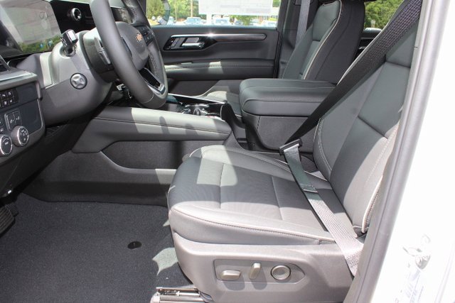 New 2025 Chevrolet Suburban Premier image 10