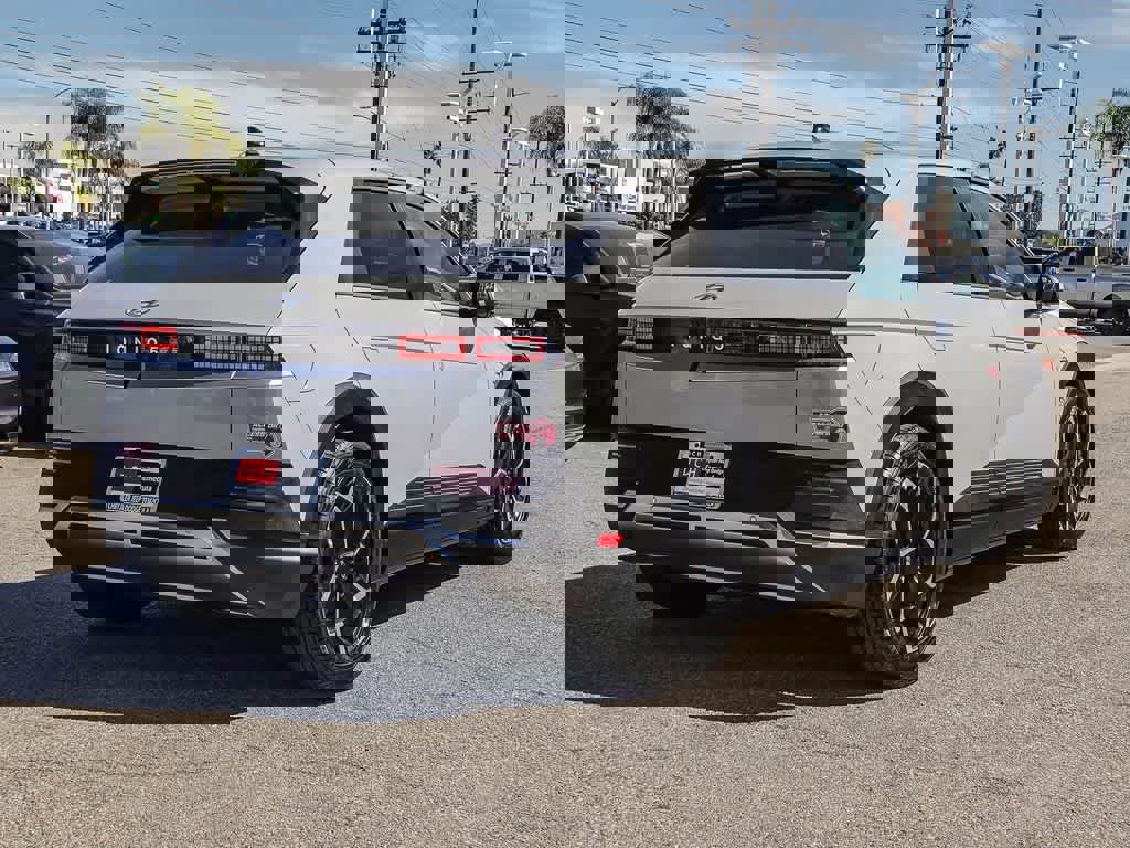 Used 2024 Hyundai Ioniq 5 SEL image 4