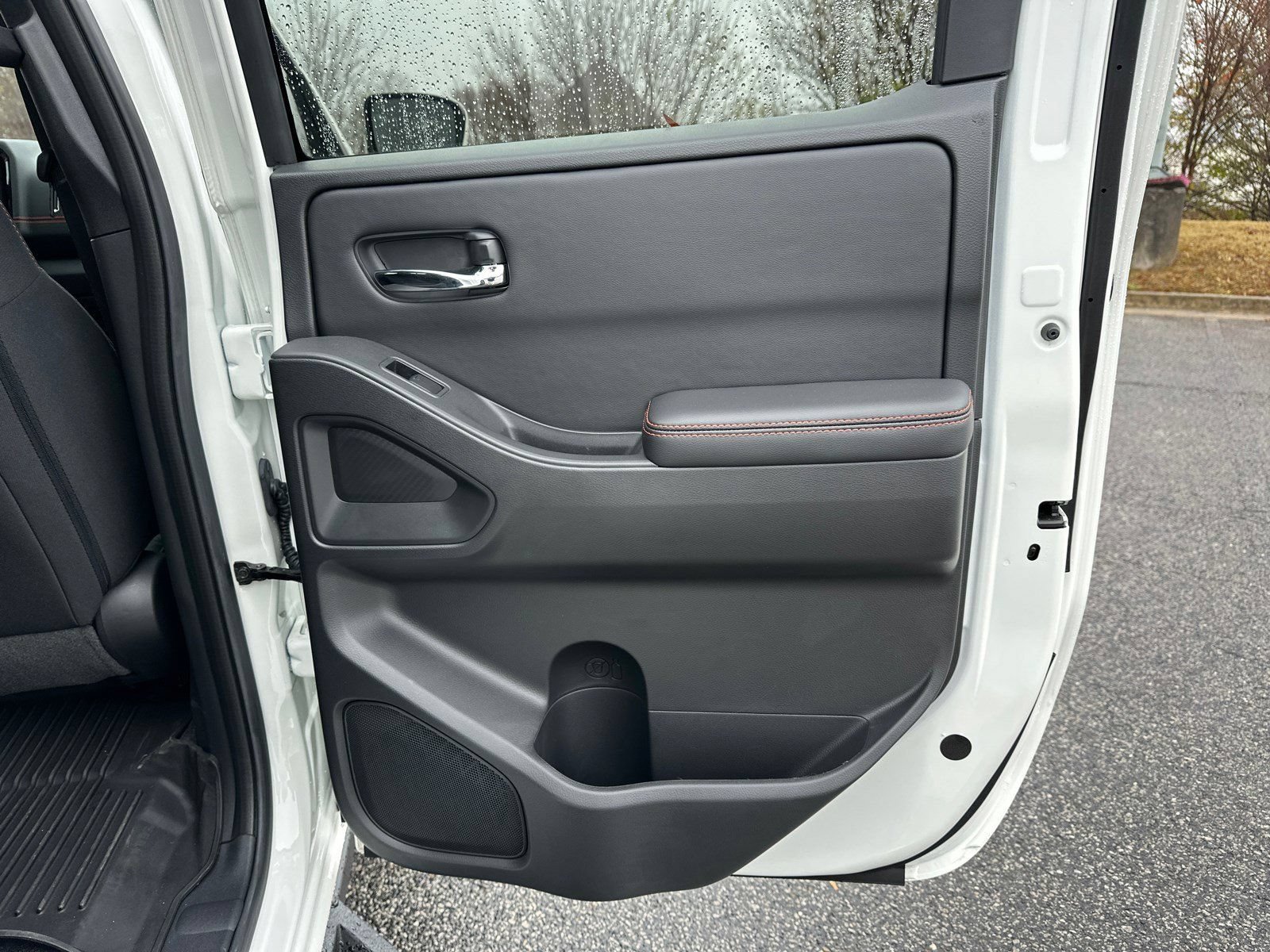 New 2025 Nissan Frontier PRO-4X AWD/4WD image 16