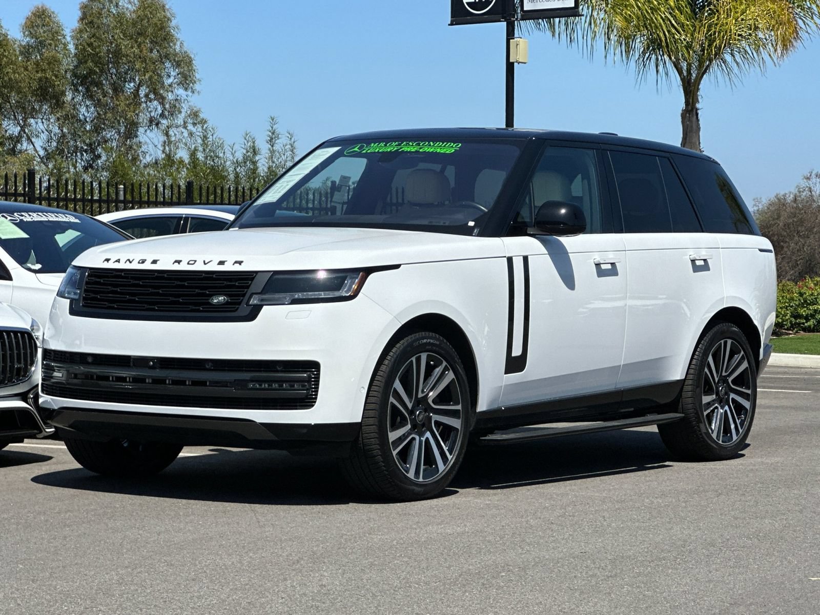 Used 2023 Land Rover Range Rover SE AWD/4WD image 7