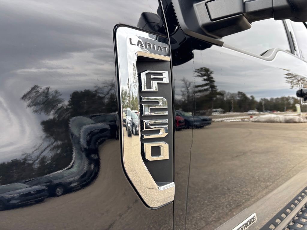 Used 2022 Ford F250 Lariat w/ Tremor Off-Road Package image 12