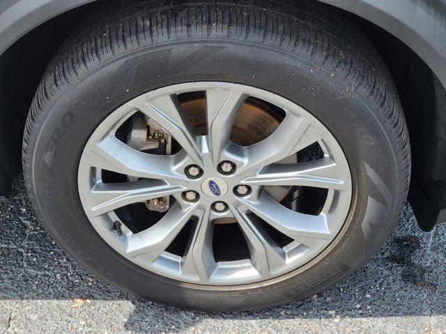 Used 2023 Ford Explorer XLT w/ Equipment Group 202A RWD image 8