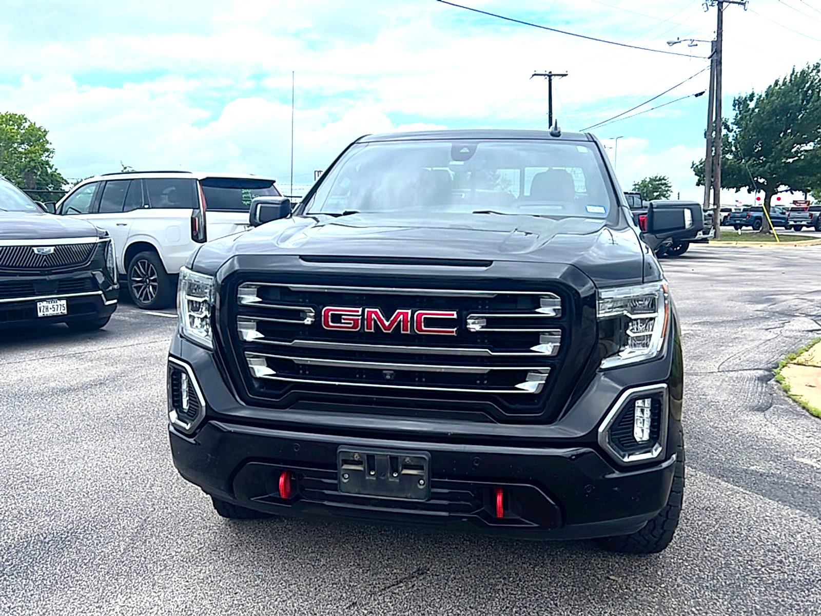 Used 2019 GMC Sierra 1500 AT4 w/ AT4 Premium Package AWD/4WD image 2