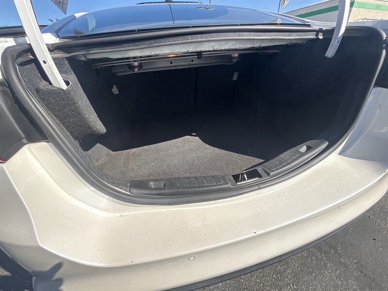 Used 2018 Ford Fusion SE w/ Equipment Group 201A image 18