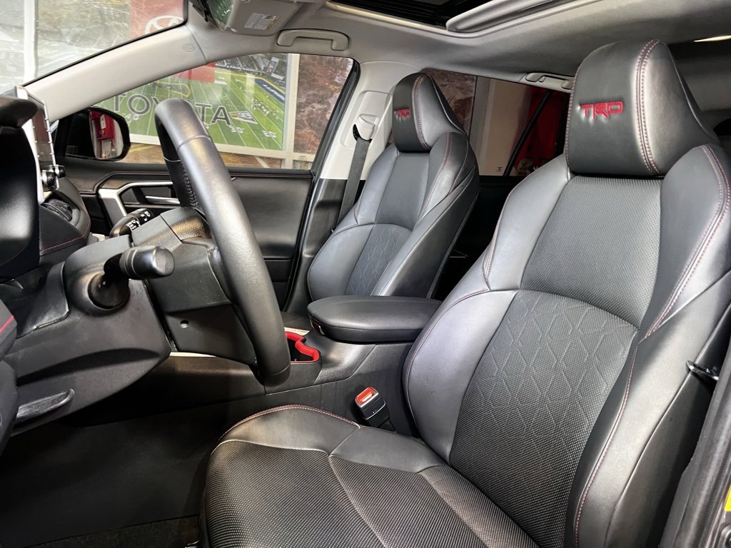 Used 2022 Toyota RAV4 TRD Off-Road image 16